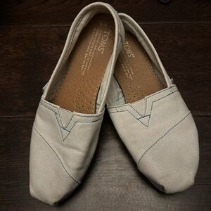Toms White canvas